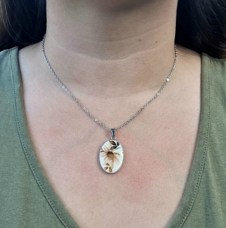 Collier ovale assiette Claudine