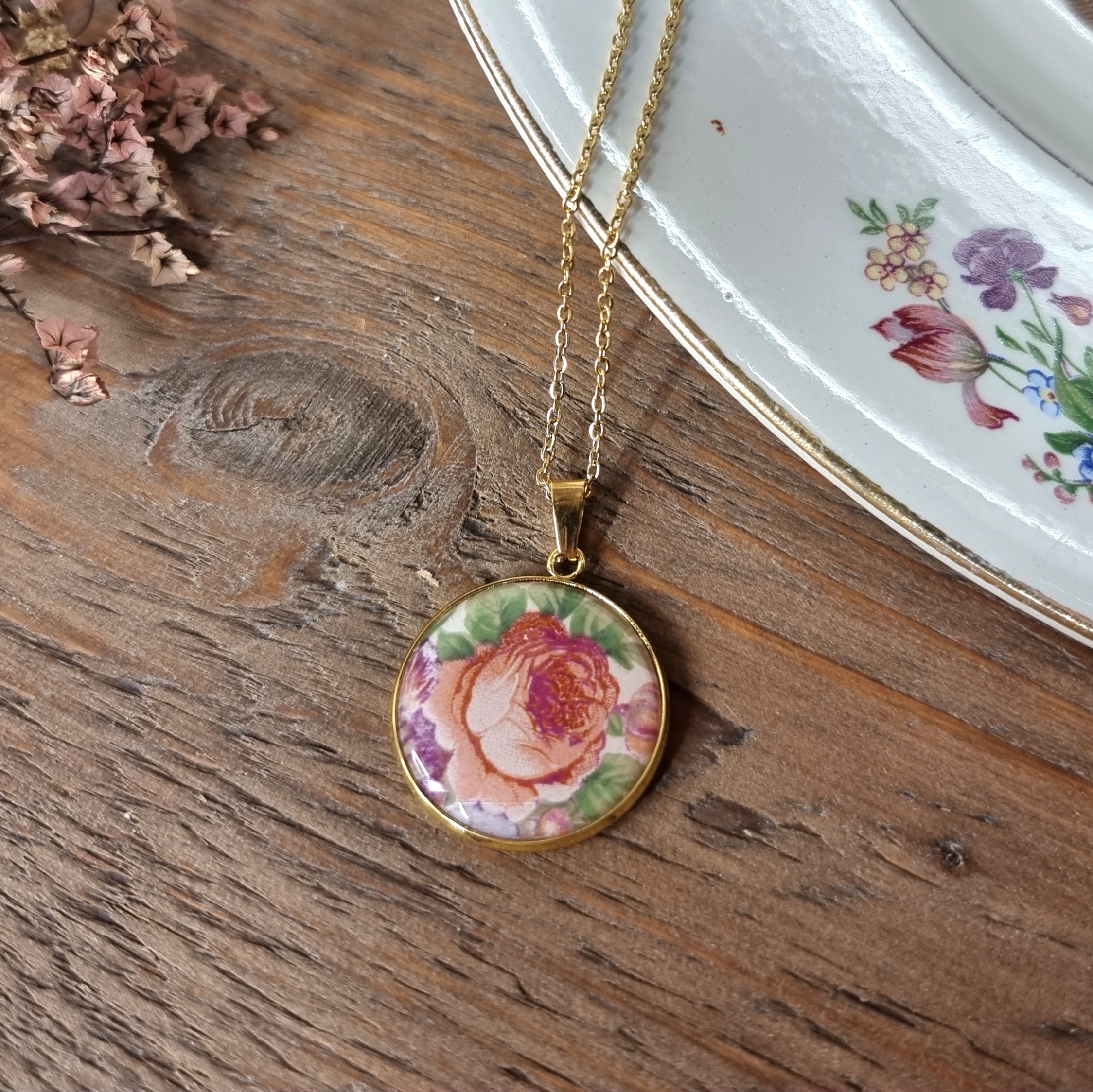 Collier doré assiette Antoinette