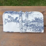 Coffret cadeau collier & trousse toile de Jouy - assiette ancienne - Bleu botanique – Image 4
