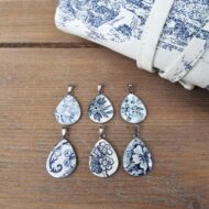 Coffret cadeau collier & trousse toile de Jouy - assiette ancienne - Bleu botanique – Image 6