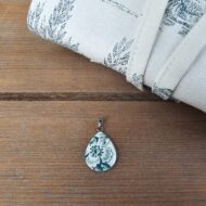 Coffret cadeau collier & trousse toile de Jouy - assiette ancienne - Vert jardin – Image 3