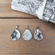 Coffret cadeau collier & trousse toile de Jouy - assiette ancienne - Noir élégant – Image 6